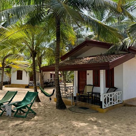 Ibisbird Beach Bungalows, Sport, Spa And Restaurant Tangalle Bagian luar foto