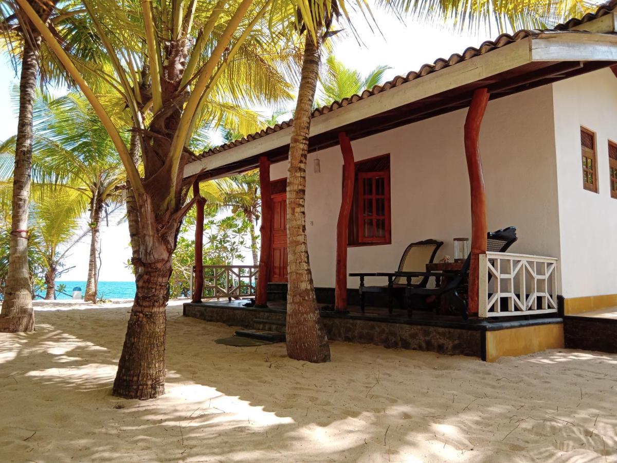 Ibisbird Beach Bungalows, Sport, Spa And Restaurant Tangalle Bagian luar foto
