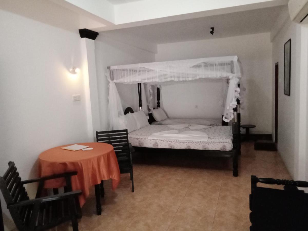 Ibisbird Beach Bungalows, Sport, Spa And Restaurant Tangalle Bagian luar foto