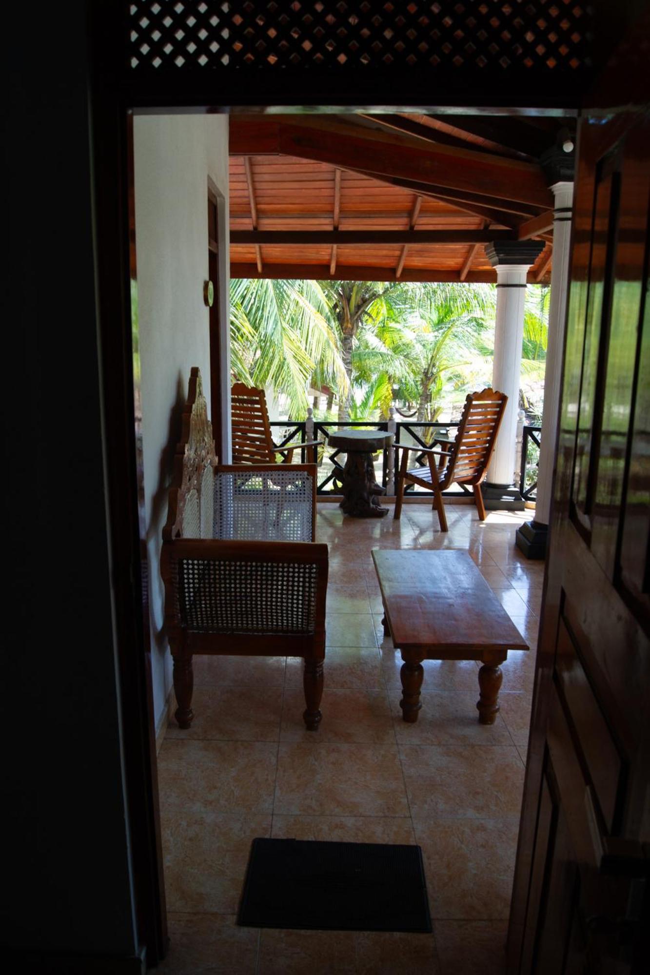 Ibisbird Beach Bungalows, Sport, Spa And Restaurant Tangalle Bagian luar foto