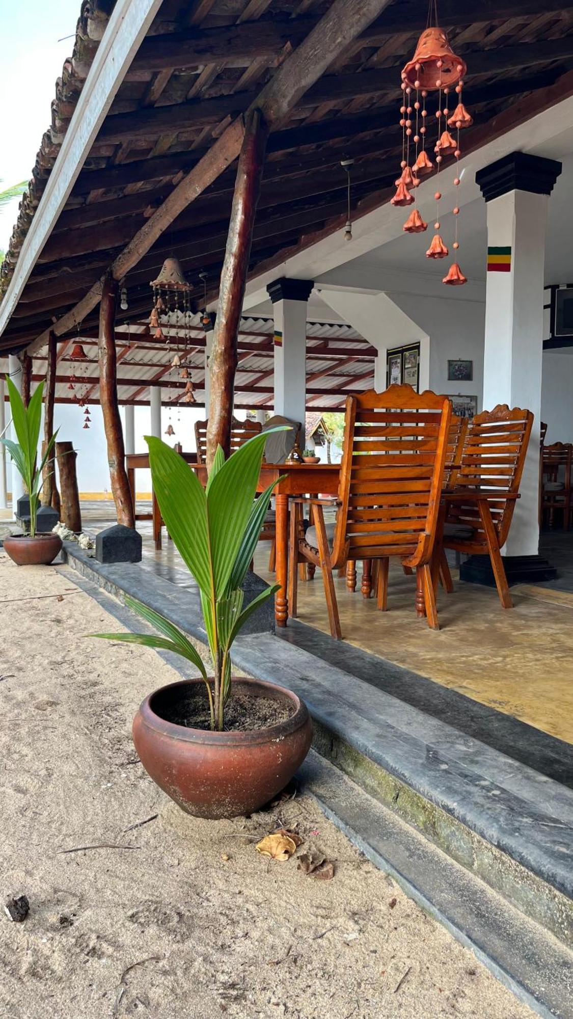 Ibisbird Beach Bungalows, Sport, Spa And Restaurant Tangalle Bagian luar foto